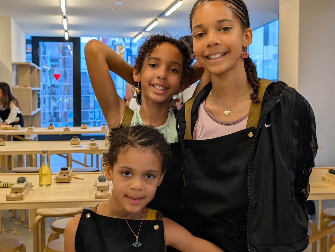 Three sisters at a Japanese craft workshop with SAIGROWTH